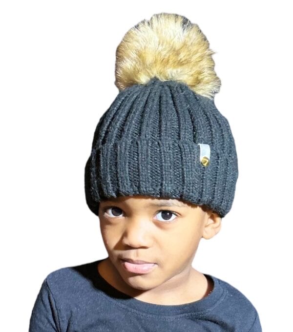 Daljur Knitted Pom - Pom Beanie Crown